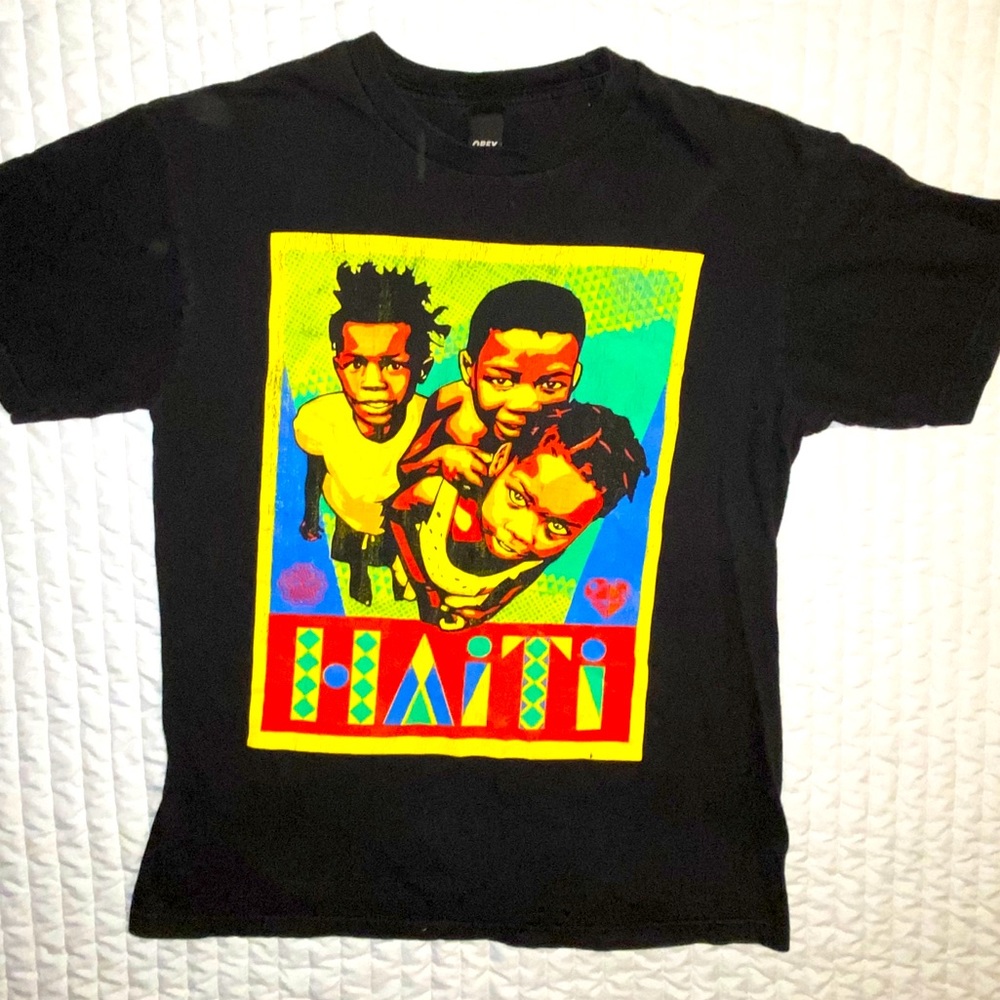 Obey Artists for Peace and Justice Shirt Size M